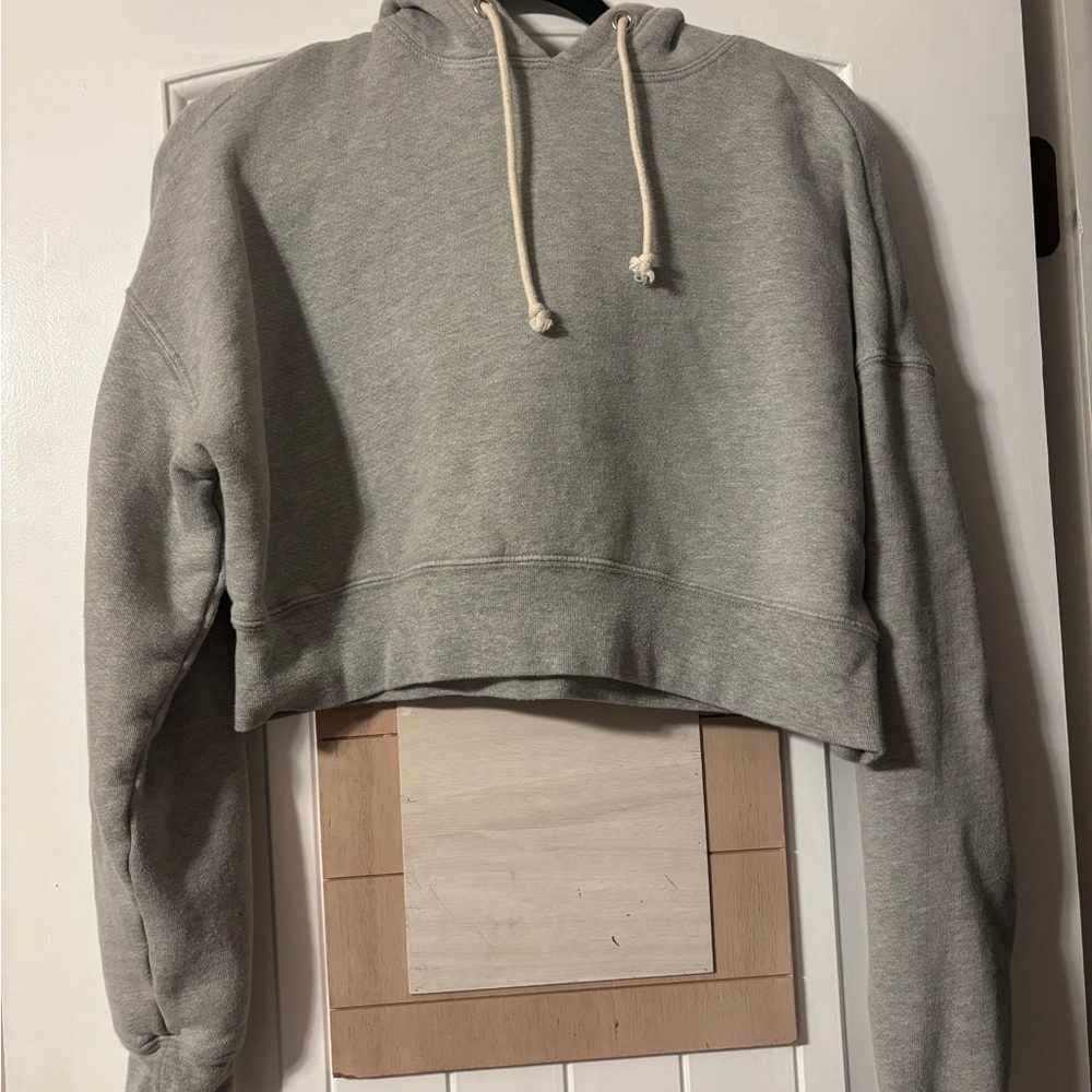 Good American Heather Gray Cropped Sweatshirt